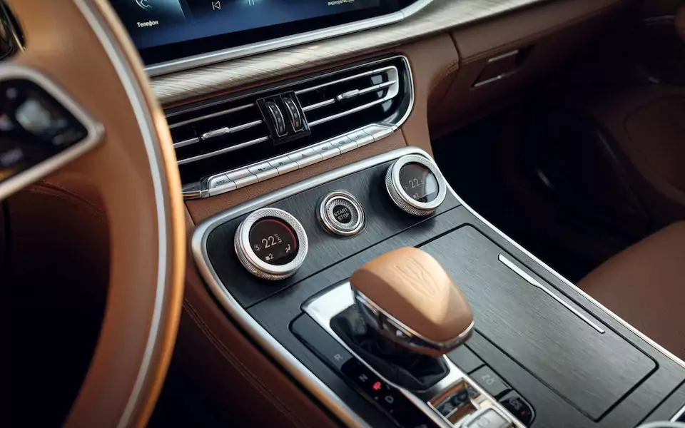 Благодарим за выбор HONGQI Аксель-Моторс Север